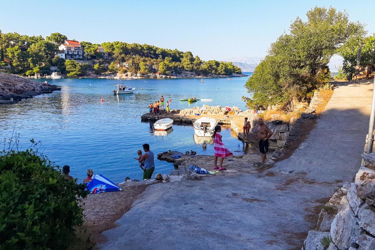 Apartments By The Sea Basina, Hvar - 542 Vrbanj エクステリア 写真