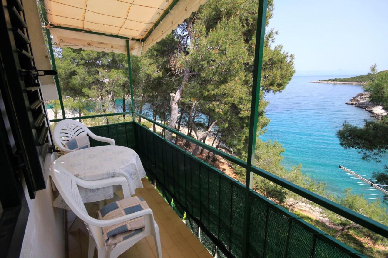 Apartments By The Sea Basina, Hvar - 542 Vrbanj エクステリア 写真