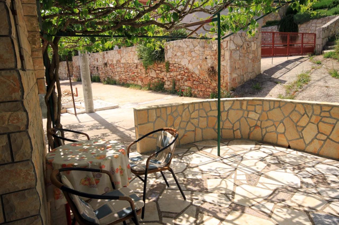 Apartments By The Sea Basina, Hvar - 542 Vrbanj エクステリア 写真