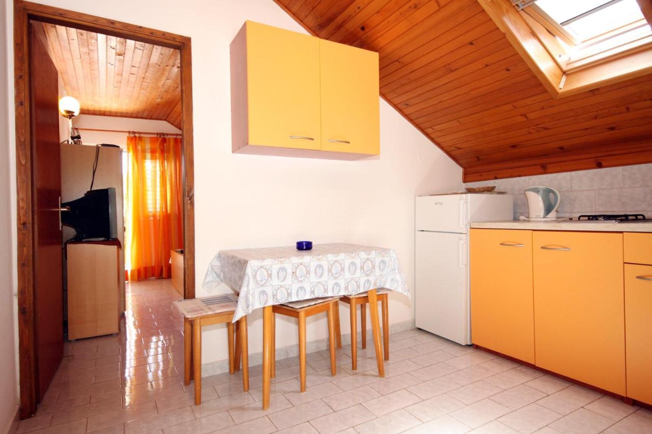 Apartments By The Sea Basina, Hvar - 542 Vrbanj エクステリア 写真