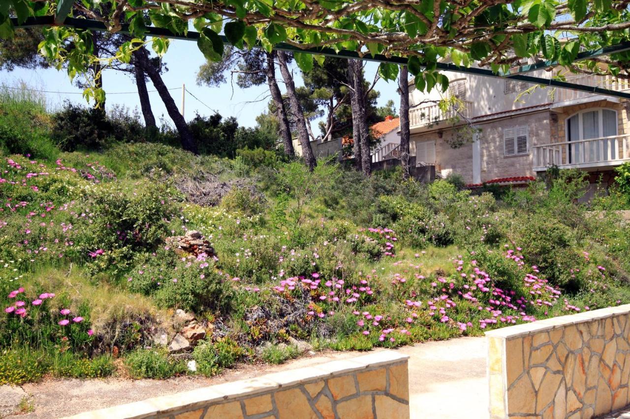 Apartments By The Sea Basina, Hvar - 542 Vrbanj エクステリア 写真